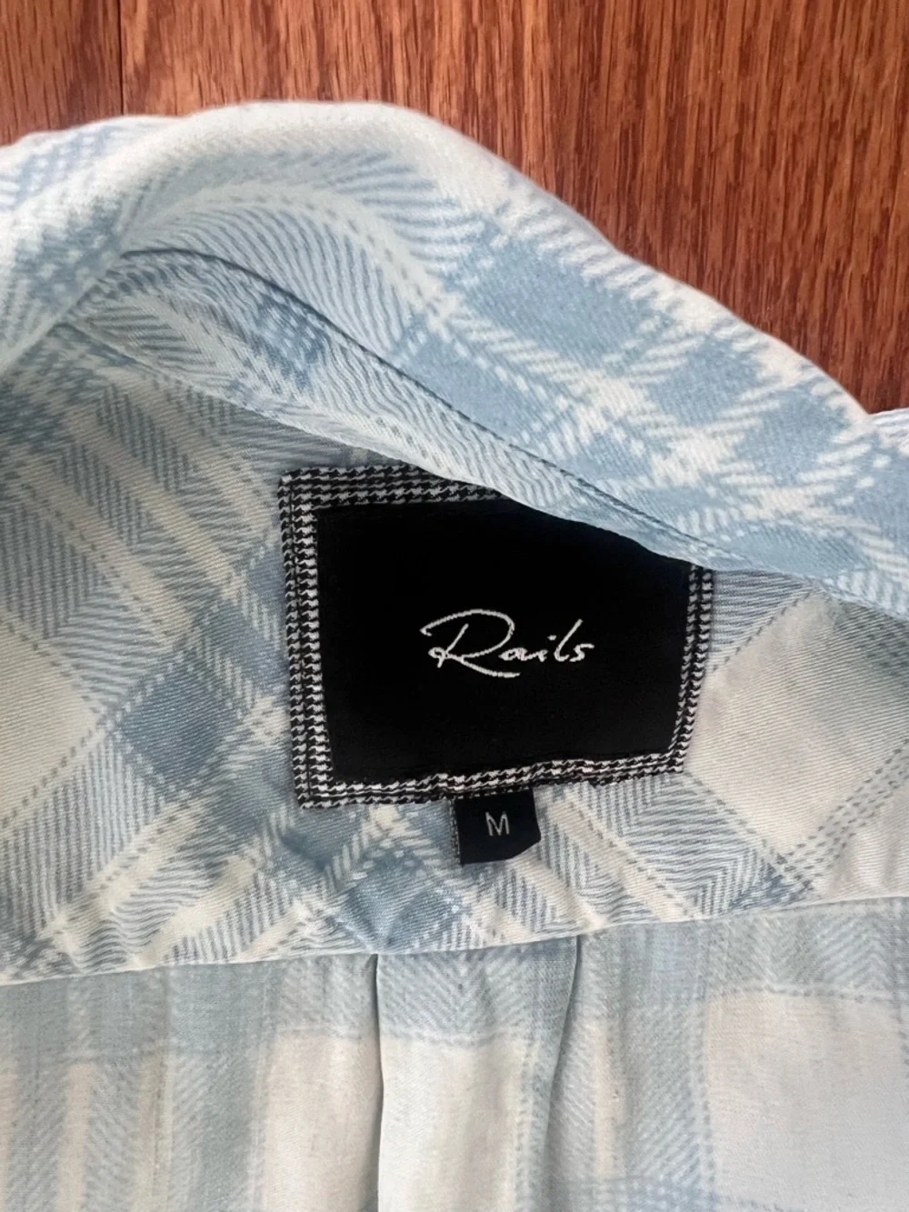 Rails button down - Picture 4 of 5